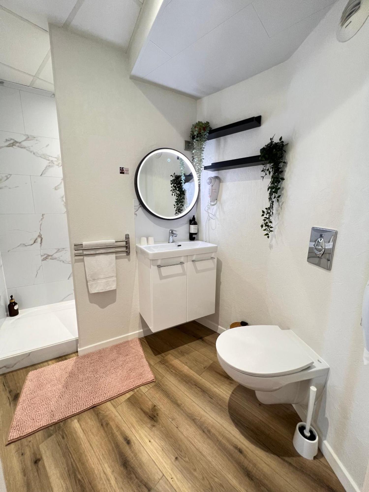 Couett'hotel Port De Plaisance, Les Pieds Dans L'eau 3* Brest