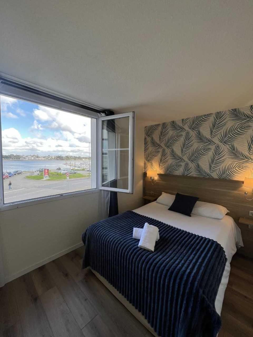 Couett'hotel Port De Plaisance, Les Pieds Dans L'eau Hotel 3*