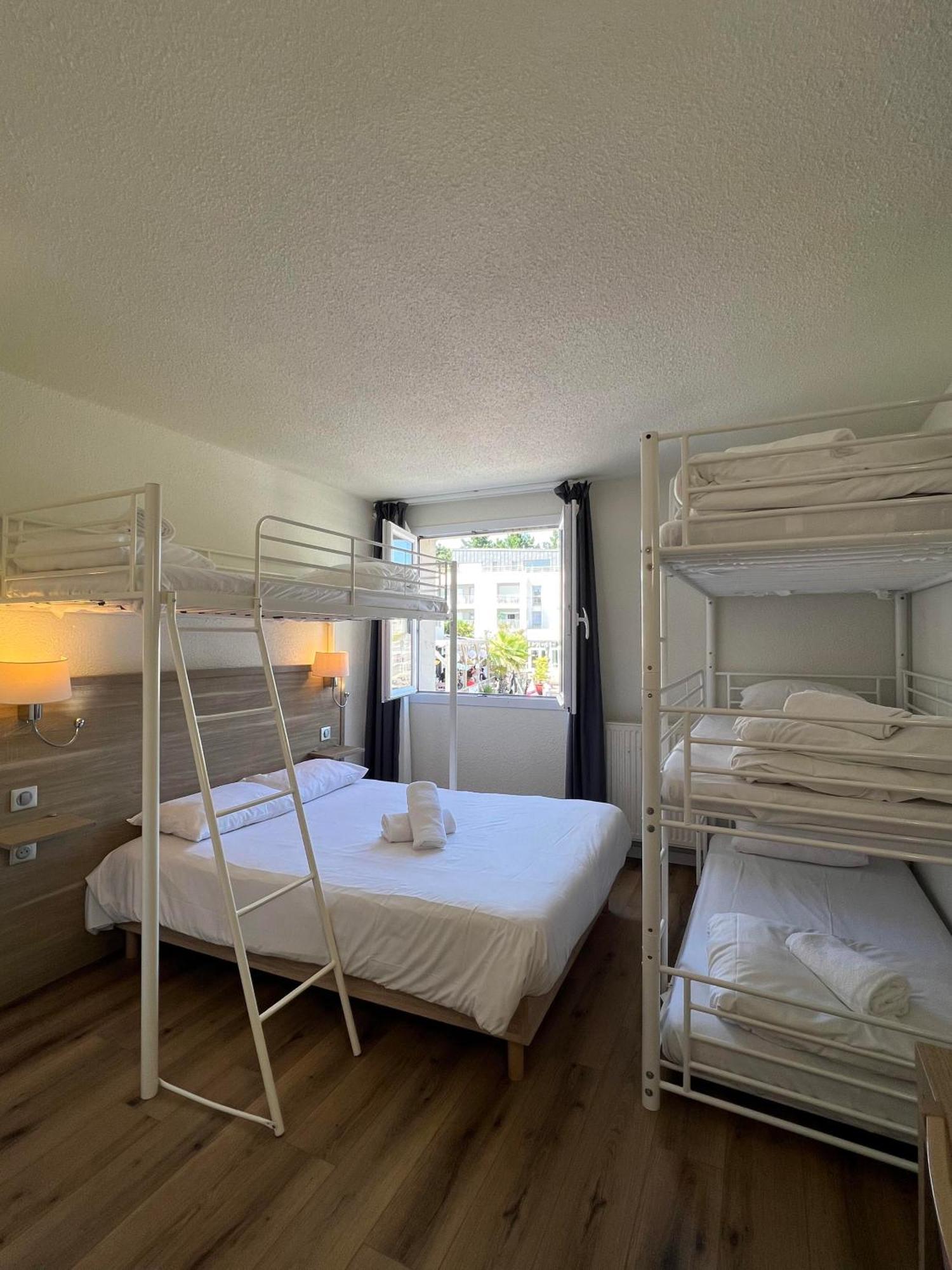 Couett'hotel Port De Plaisance, Les Pieds Dans L'eau 3*